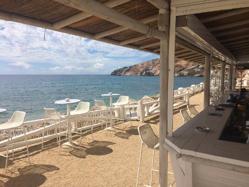 Book Artemis Deluxe Rooms, Milos, Greece - Hotels.com