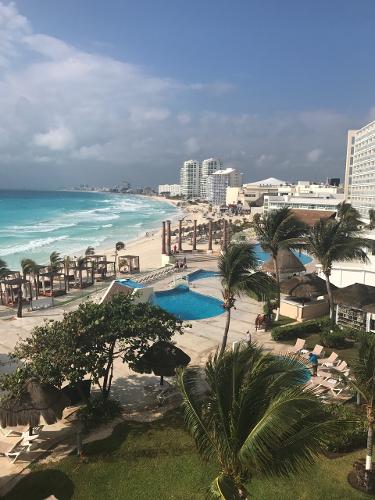 Book Krystal Cancun, Cancun from $158/night - Hotels.com