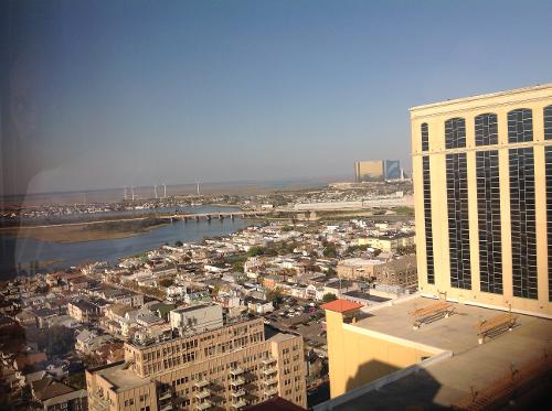 Tropicana casino & resort 2831 boardwalk atlantic city nj 08401