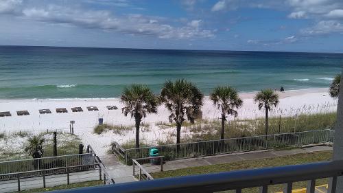 Book Bikini Beach Resort, Panama City Beach, Florida - Hotels.com